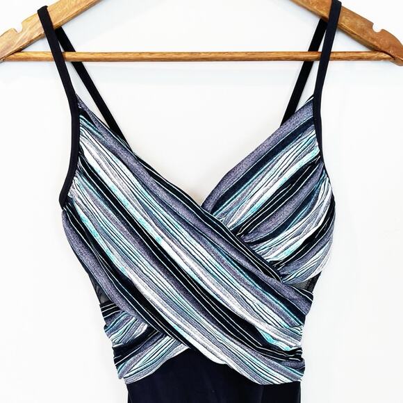 NEW Coco Reef Blue Grotto Sterling V Neck Striped Swimsuit Size 8/32 C/D - Picture 7 of 12